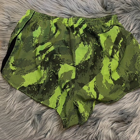 NWOT Nike Dri-Fit Running Shorts, Green Camo, Medium - Picture 6 of 8